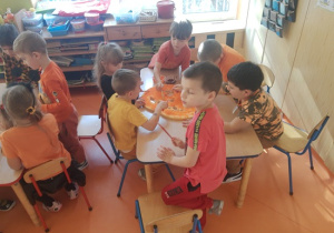Wykonanie pracy plastycznej