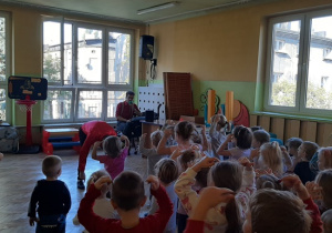 Przedszkolaki tańczą - zabawa na całego