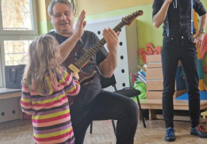 Próby gry na instrumencie
