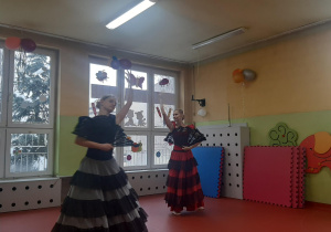 Taniec z wachlarzami