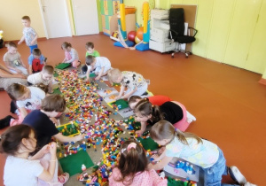 Grupa w trakcie pracy