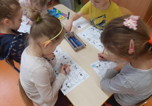 Praca przy stolikach