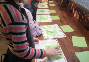 Udział dzieci w warsztatach czekoladowych