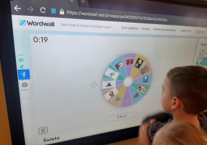 Świąteczne koło fortuny