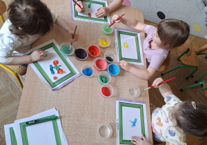 Malowanie farbami jest super !