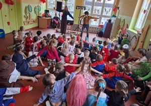 Dzieci świetnie się bawią