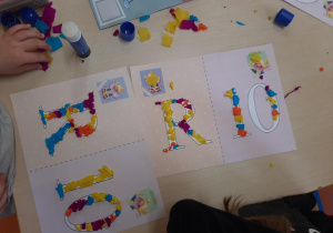 Praca indywidualna przy stolikach