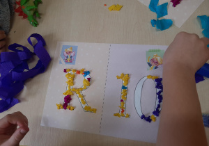 Utrwalamy literę R i liczbę 10