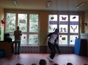 Audycja muzyczna - taniec breakdance